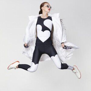 Black and White Heart Printed Leggings For Athletic Leisure Fitness Size Small